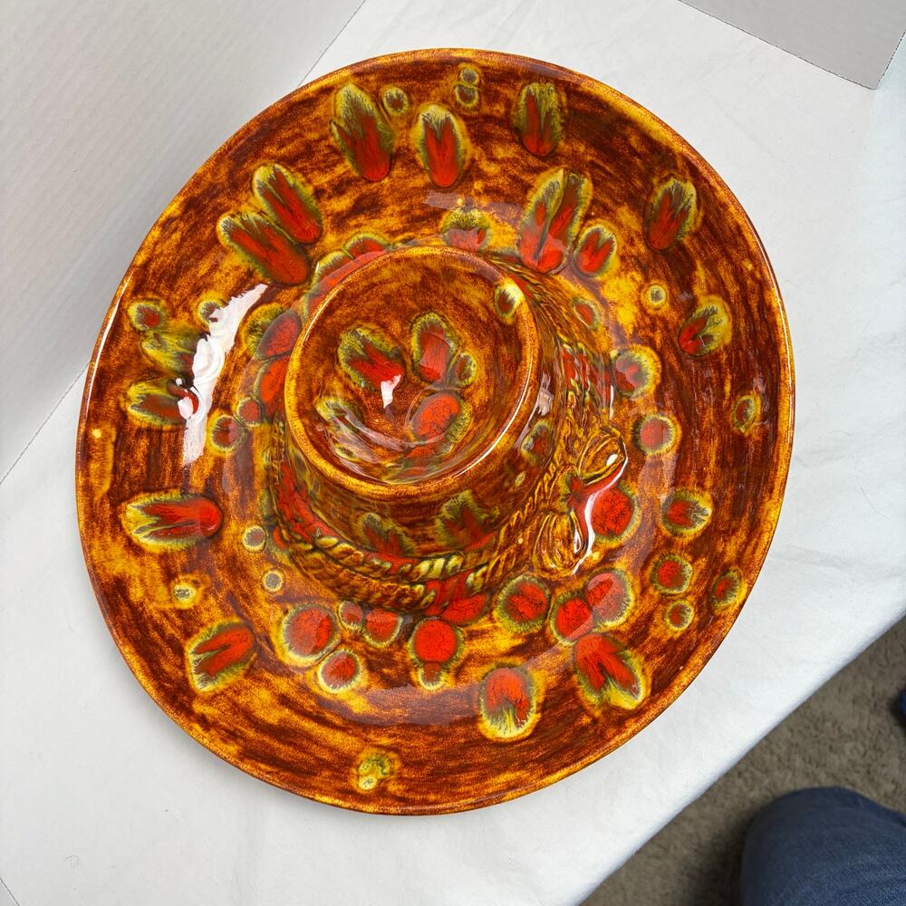 VTG 1970s Chip n Dip Sombrero glazed brown dish. 13 inch diameter. - Picture 4 of 6